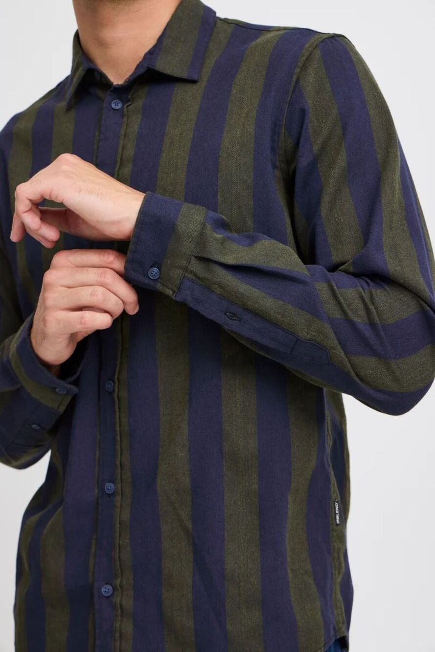 Blend Men’s Striped Button Down Shirt size M NWT Navy/Olive Thick Cotton Blend